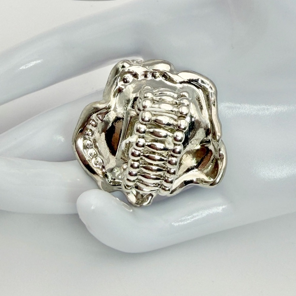 Statement Flower Ring - image 8